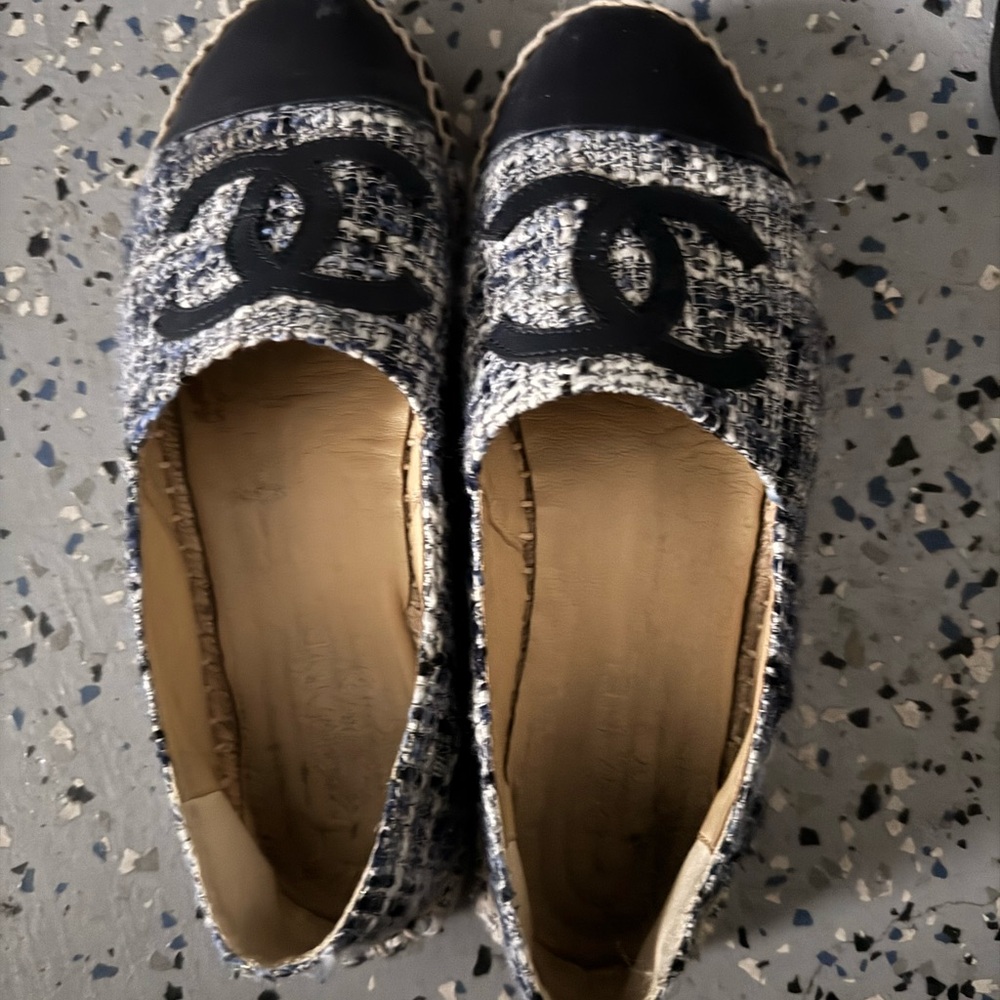 CHANEL Women's Espadrilles - Blue/Navy Tweed size 38